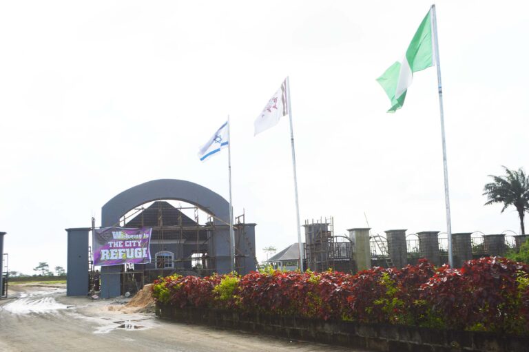 Main-Gate-to-the-City_web